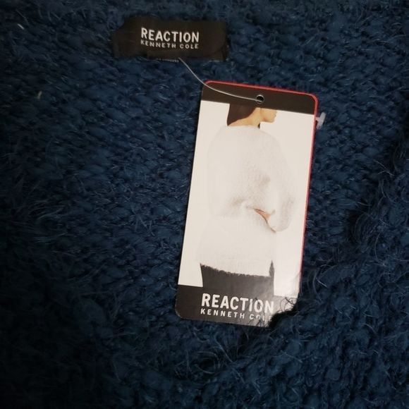 NWT New Kenneth Cole Reaction Blue Soft Fluffy Blue Sweater Medium Large - Picture 3 of 6